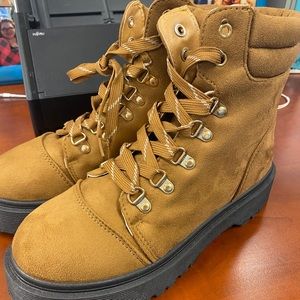 FashionNova Tan Boots NWOT